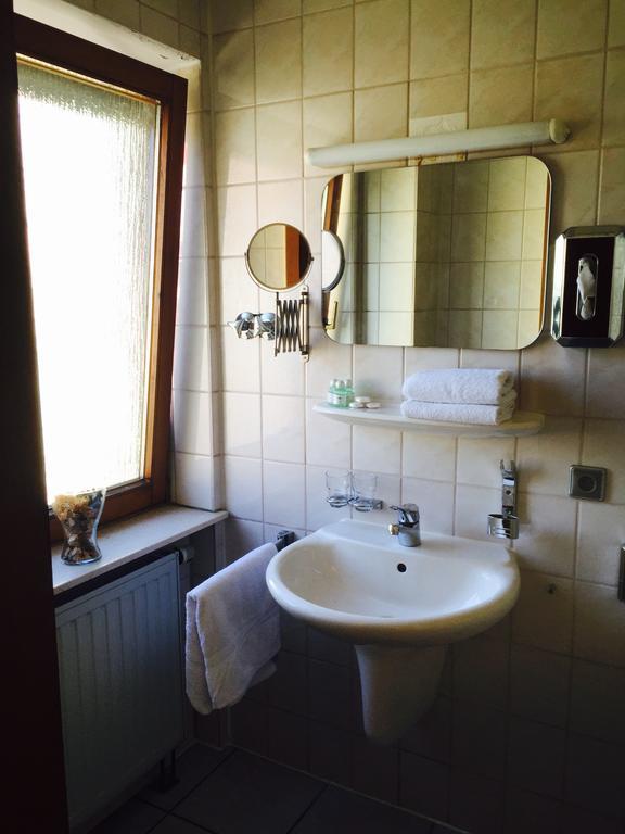 Motels21 Sersheim Экстерьер фото